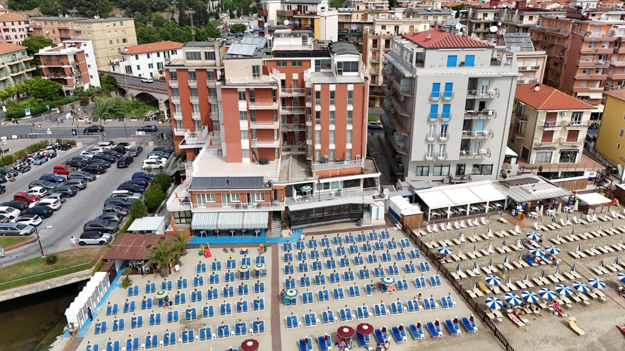 Hotel & Residence Stella Maris ピエトラ・リーグレ エクステリア 写真